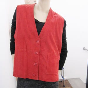 Vintage suede vest in red