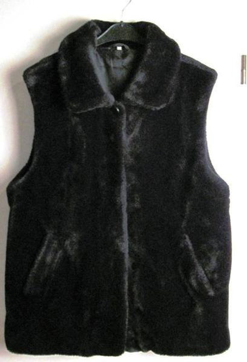 Cuddly fur vest image 3