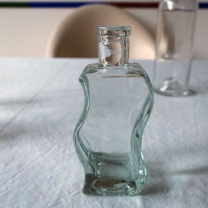 Vintage mooie glazen flessen om te decoreren A S-Form