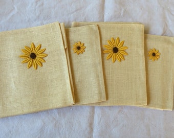 Vintage set of 2 napkins and 2 linen place mats