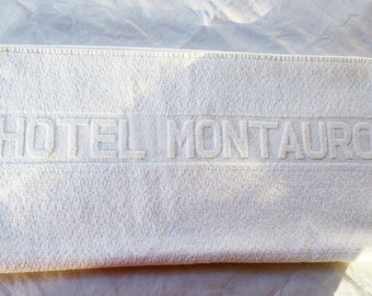 Vintage shower towel in white made of cotton terry
