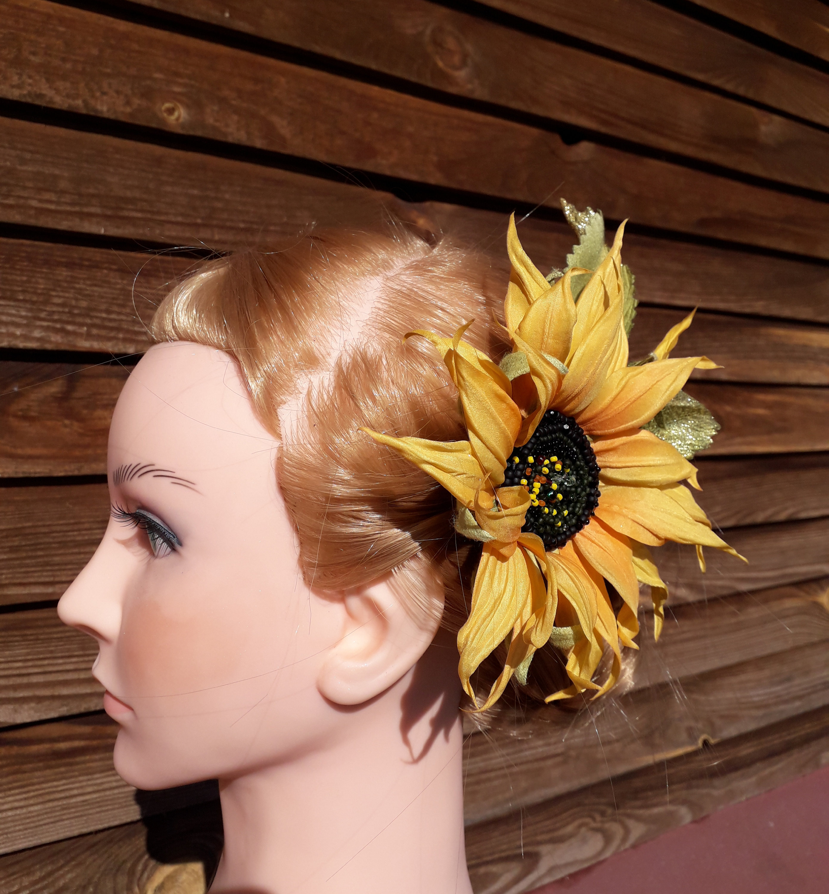 Lucy Sunflower'S Hairy Back: More Than Just A Photo - qw5ixsa
