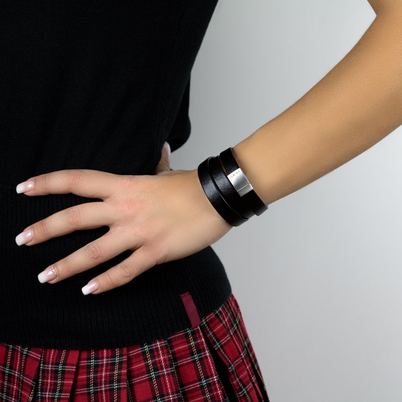 Leather Bracelet "Less Is More" / Wrap Leather Cuff / Black Elegance / Christmas Gift / Fashion Jewellery / Gift for her / Natural bild 2