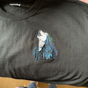 Wolf bos kunst borduurwerk ontwerp Wolf borduurwerk ontwerp wilde dieren patroon Wildlife kunst Machine Stitch bestanden digitale download PES Zomertijd JEF