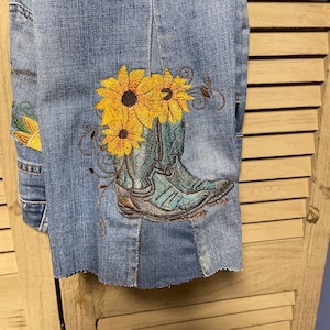 Beast Fashion Cut-Out Floral Embroidery Boots