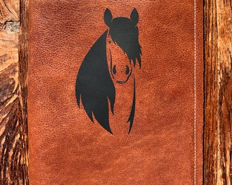 Schreibmappe aus braunem Leder Motiv "freies Pferd" in A5
