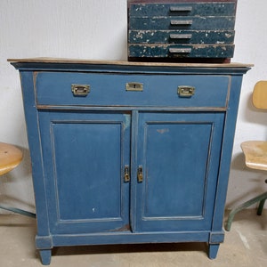 Antique Shabby Chic chest of drawers in blue chalk paint
