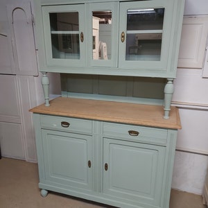 Shabby Chic buffet cabinet in farmhouse green chalk paint