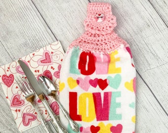 Valentines Day Towel, Love Towel, Crochet Top Kitchen Towel, Kitchen Hand Towels, Hanging Dish Towels,, Vday Gifts for Her, Valentine's Love