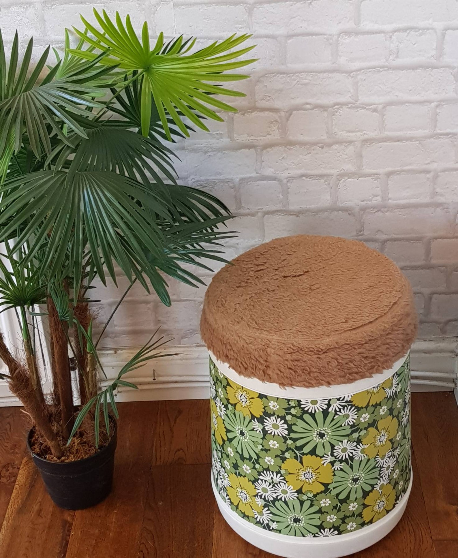 Vintage / retro 1970's plysu floral lavadero / taburete | Etsy