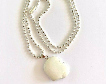 Howlite Crystal Pendant Necklace QRZ108, Unisex Natural Stone Necklace,