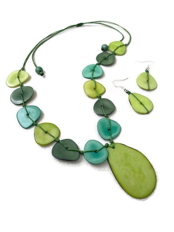 Set Necklace & Earrings - Wholesale Tagua Jewelry  Green Orange And Gold Scarf And Brown Tagua Earrings And Necklace Accessory Set display picture 1
