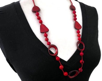 Collier long tagua en rouge TAG670, collier en ivoire végétal, bijoux en noix de tagua