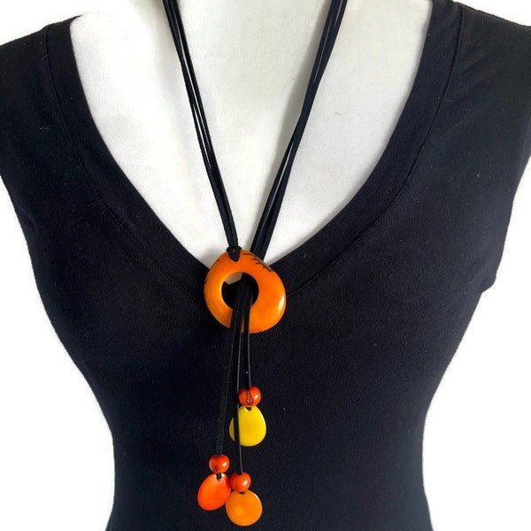 Collier tagua orange mandarine, jaune TAG706, collier lariat wrap en ivoire végétal, bijoux en noix de tagua