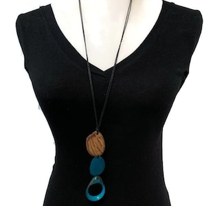 Tagua Necklace in Blue and Beige TAG644, Vegetable Ivory Necklace , Tagua Nut Jewelry, Eco Friendly Jewelry image 6