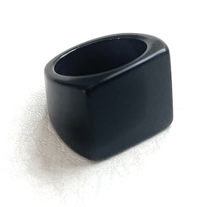 Tagua-nötring i svart TAG806, miljövänlig Tagua-ring, ekologiska smycken