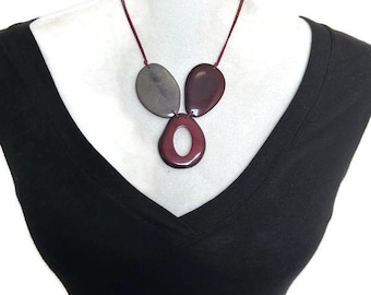 Tagua-ketting in bordeaux en grijs TAG671, biologische tagua-sieraden, in lengte verstelbaar, milieuvriendelijk
