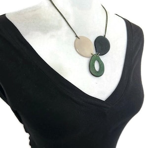 Tagua necklace in green and white TAG671, organic tagua nut jewelry, adjustable length, eco friendly