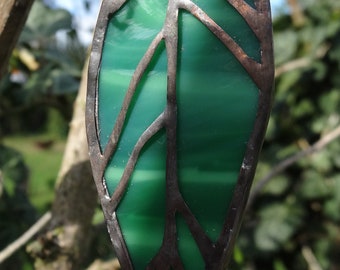 Pendant leaf