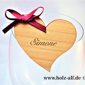 Placa de nombre, tarjeta de lugar, tarjeta de lugar, regalo de invitado, pin para la boda, corazón con soporte para vidrio