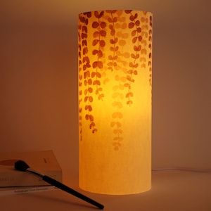Lampada di carta giapponese floreale botanica, lampada da comodino moderna da cottage, lampada da scrivania decorativa con arte floreale boho, arredamento da baita in fattoria