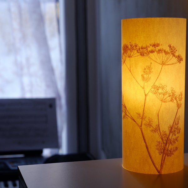 Lampe botanique en papier, lampe de chevet fleurie, lampe de table, lampe de bureau, lumières Sakura, lampe japonaise, abat-jour floral, lampe nature, lampe Hygge