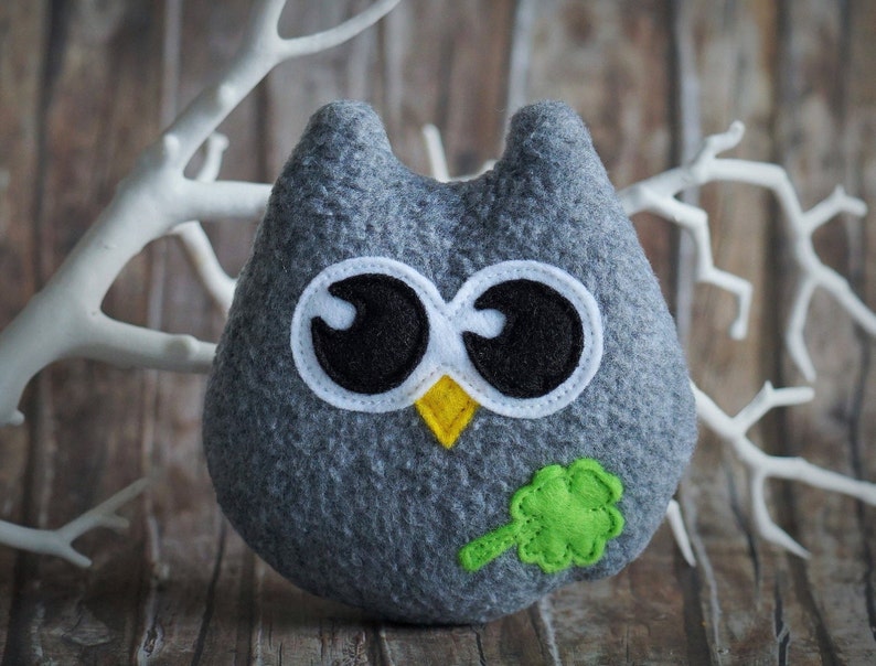 Lucky charm, lucky owl, mini owl, talisman, souvenir, shamrock, small gift, grey 