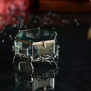 Ring Box,Glass ring box for wedding and engagement, Wedding Ring Box, Glass Jewelry Box,Glass ring holder, Engagement ring box,Hexagonal box