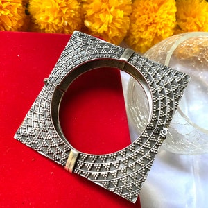 Indian square bangle kada/oxidized silver look alike kada/silver look kada/german silver kada/silver bangle kada/square kada /tribal jewelry