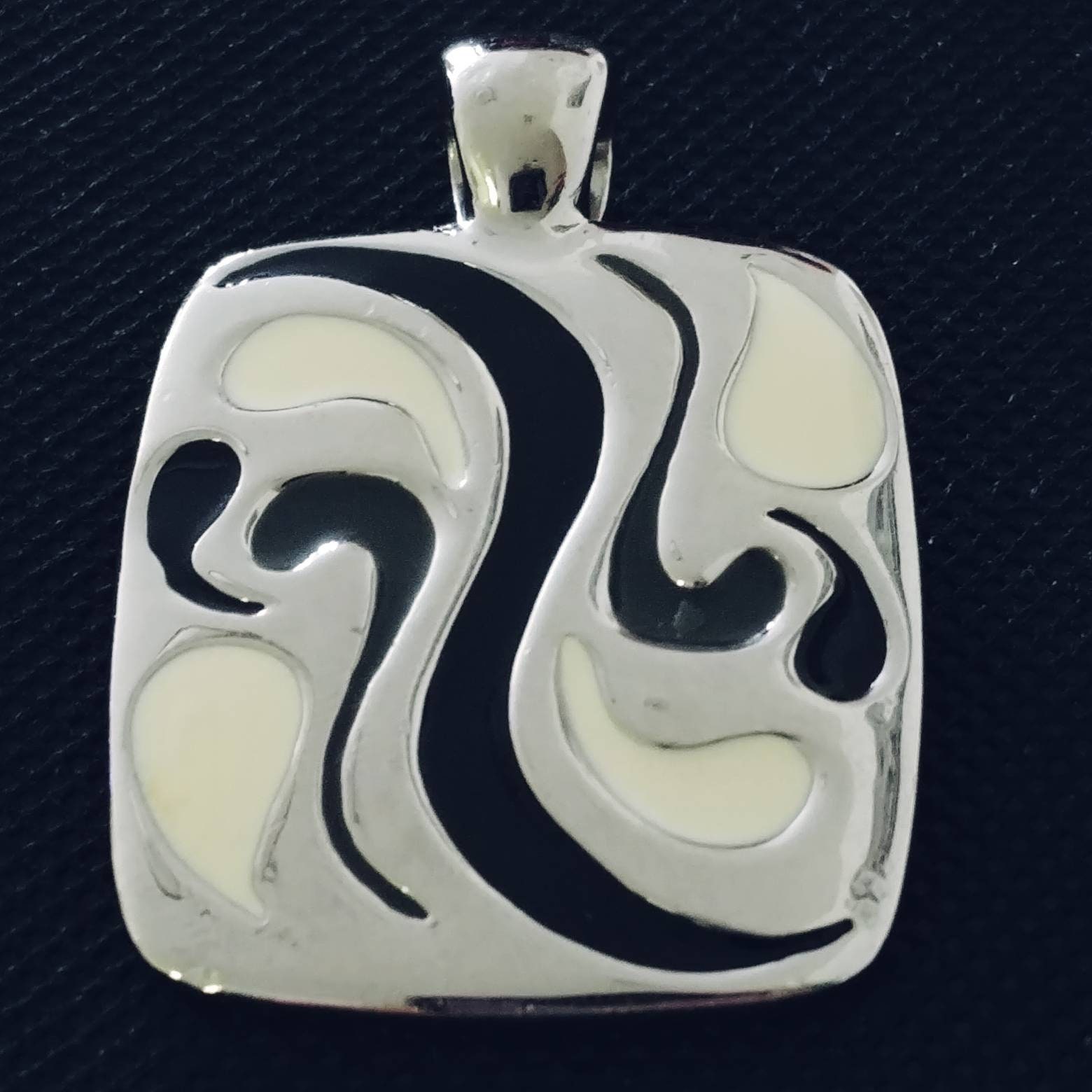 Lia Sophia Pendant Slide Black White Silver Swirls All That Jazz