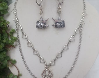 Sweet traditional costume jewelry set 2-row made of many small hearts + beer mug charm - necklace + earrings