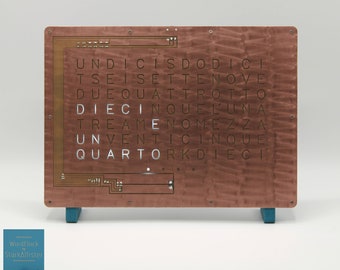 Horloge à lettres LED design texte en italien style industriel décoration salon couleur bleu des lacs