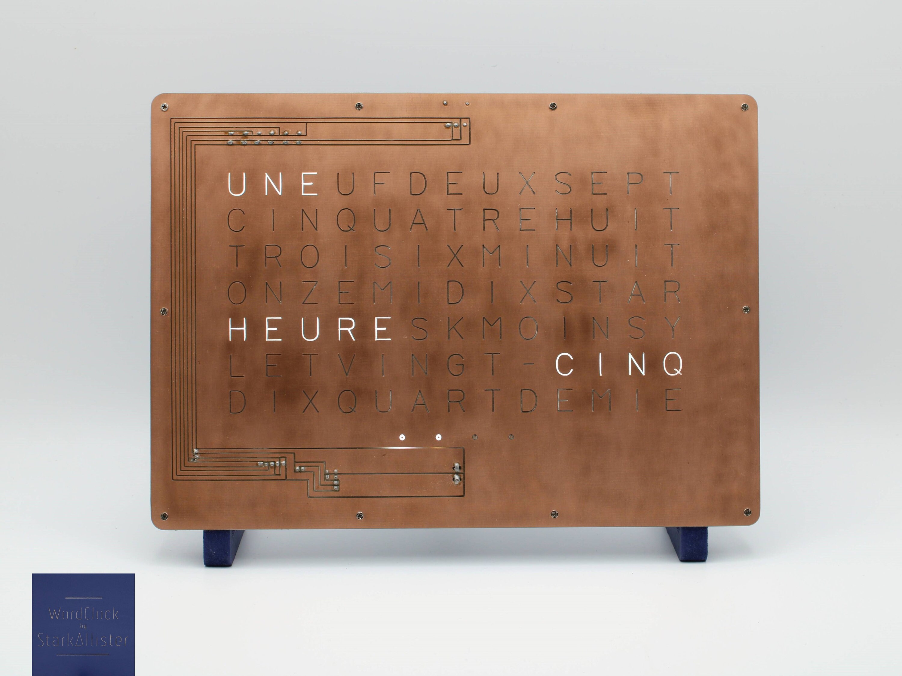 Word Clock design LED letters french text living room decoration industrial style Saphir Blue