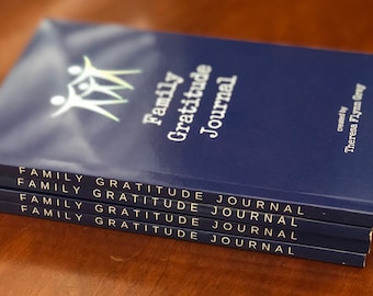 Family Gratitude Journal // Activity to Grow Joy & Thankfulness // Parenting Fun // Anxiety Relief // Interactive Guided Journal w/ Prompts