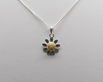 Dainty Sterling Silver Daisy Flower Pendant, Sterling Silver Minimalist Flower Necklace, Sterling Silver Flower Jewellery, Gift for Her