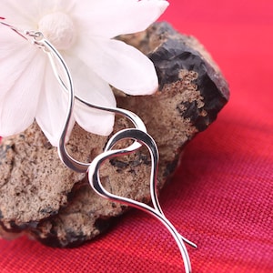 Handmade Contemporary Sterling Silver Earrings by Fernando Vergara, Wavy Line