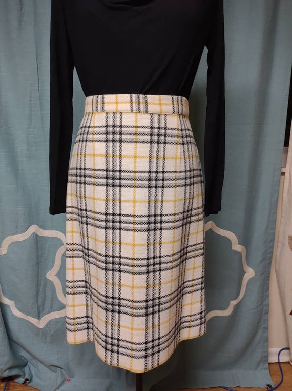 Vintage 1960s plaid poncho and skirt matching set… - image 7