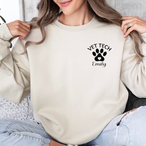 Personalized Vet Tech Sweatshirt, Vet Tech Gifts, Veterinary Sweatshirt, Custom Vet Sweatshirt, Vet Tech Week Sweatshirt, Vet Tech Hoodie