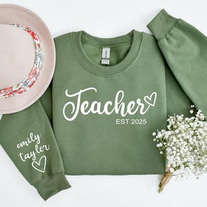Personalized Teacher Gift, Custom Teacher Sweatshirt, Custom Name Teacher Hoodie, Teacher Appreciation Gift, Gift for Teacher, Teacher Shirt