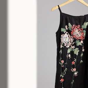 LINNEN SUNDRESS met geborduurde bloemen/lange jurk/linnen jurk voor vrouw klaar voor verzending S-M-maat