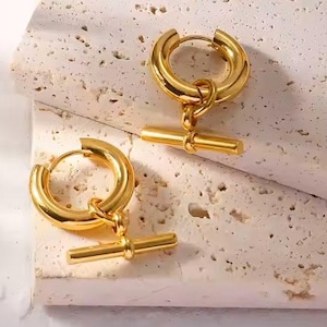 T bar earrings, bar huggie earrings, bar hoop earrings, 18k gold plated T bar earrings, drop earrings, Minimalist hoop earrings, OT earrings