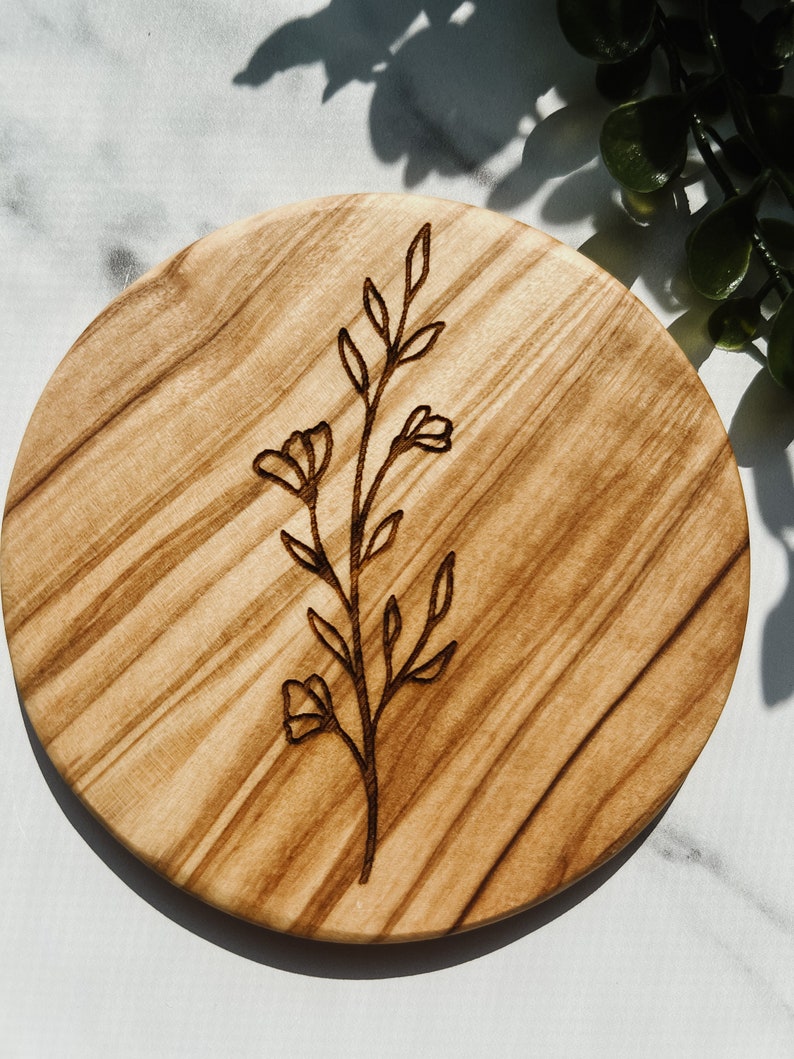 Wildflower Coaster Set Set of 4 Wooden Coasters Olive Wood Wood Grain Floral image 4