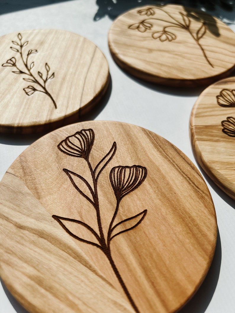 Wildflower Coaster Set Set of 4 Wooden Coasters Olive Wood Wood Grain Floral image 3