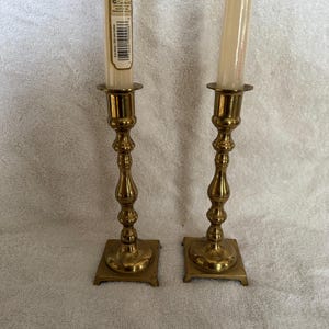 Juego de candelabros de latón vintage