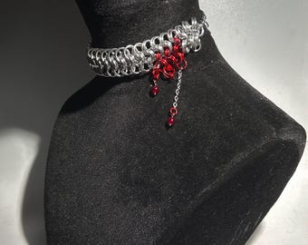 Vampire’s Kiss Chainmail Necklace