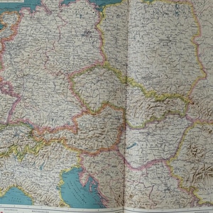 Riesiges Weltatlas Kartenbuch von Larousse Frankreich 1950 Mit farbigen Karten und Grafiken In englisch französisch & spanisch, altfranzösische Ephemera