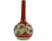 Antique Japanese Porcelain Kutani Vase, Meiji Period 1868 - 1913. Signed. Four Cartouche decorated with Flowers
