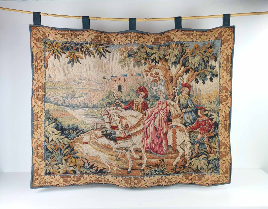 Tapisserie Murale A La Chasse Royale Par Marc Waymel – Motif Chevaux Et Chiens, Laine Et Coton, Multicolore, Le Médaillier Franklin