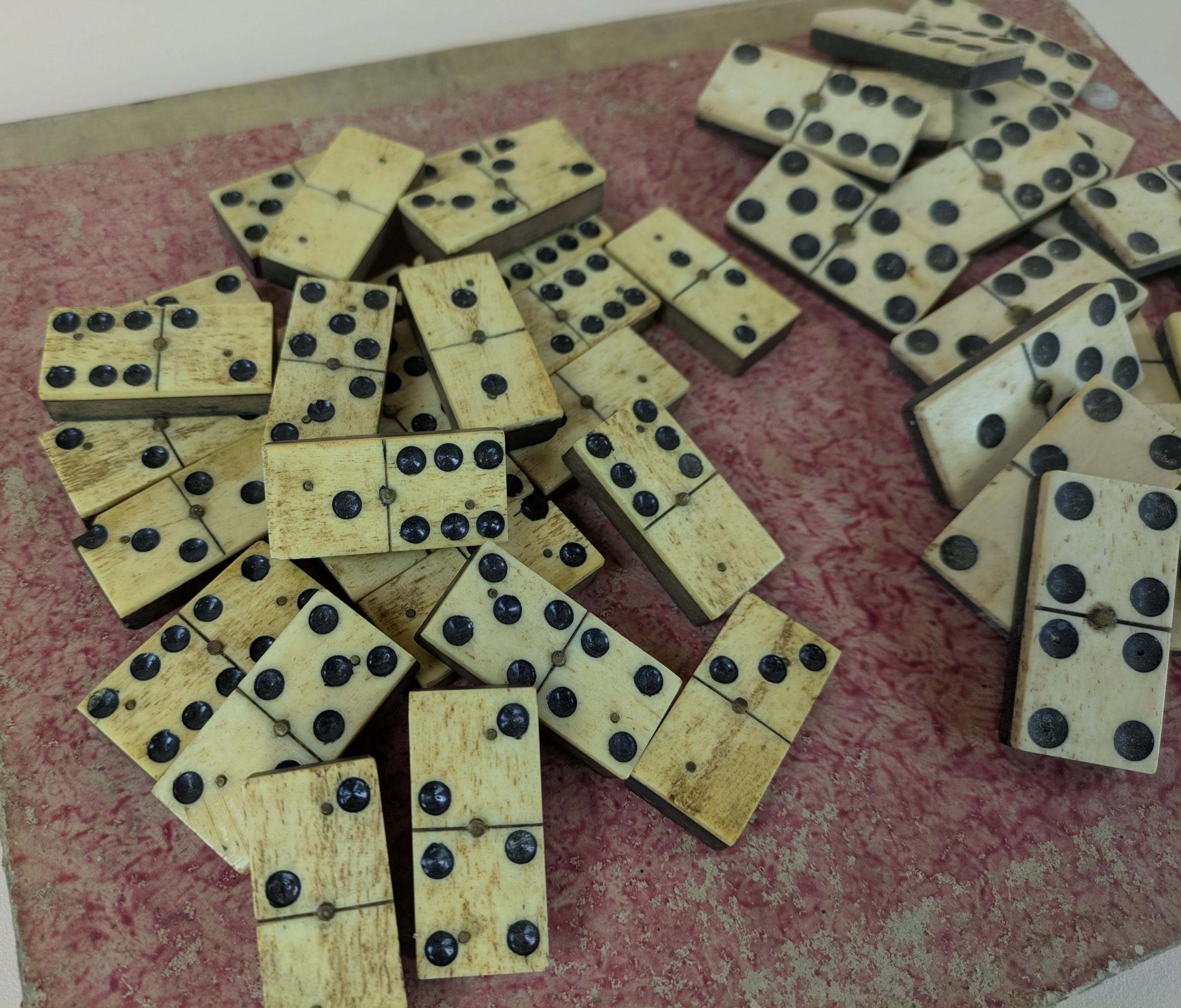 JEUX DE DOMINOS Anciens Double 6 Six Riveté Os Ébène Rivets Jeu Ancien