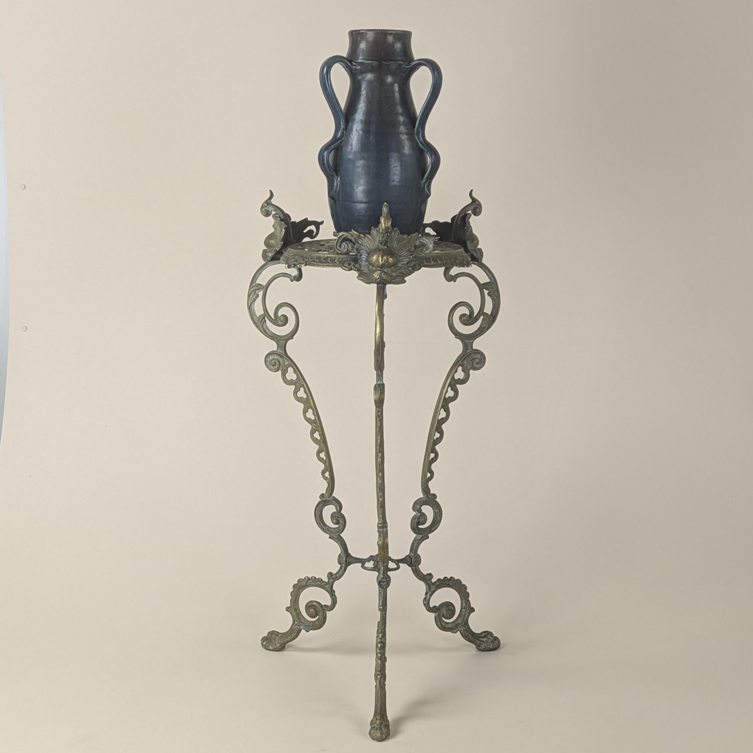 スポード　リージェンシー　REGENCY 飾り壺　金彩　Spode トロフィー型 Vintage Italian Brass Plant Stand Tripod Jardinière 1950s